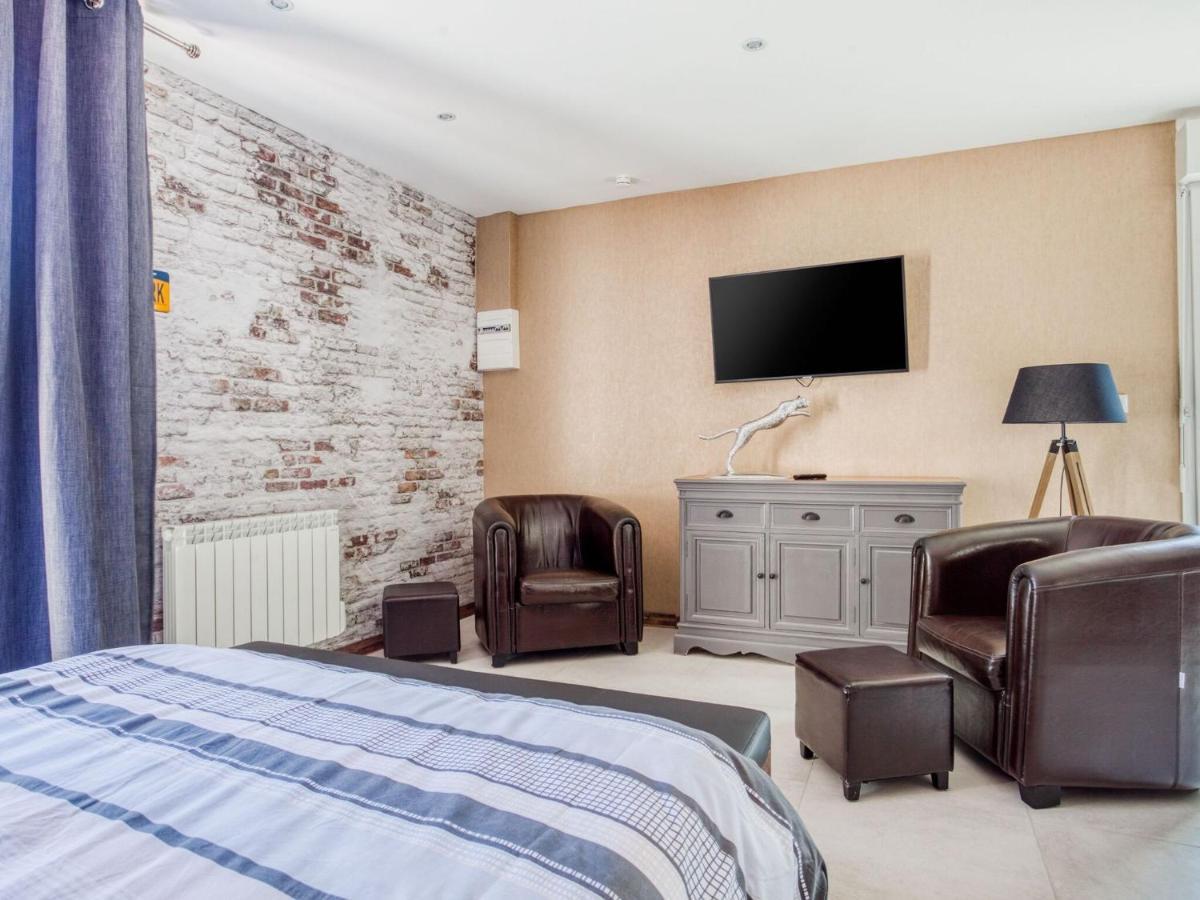 Cosy Apartment In Eperlecques With Fireplace المظهر الخارجي الصورة