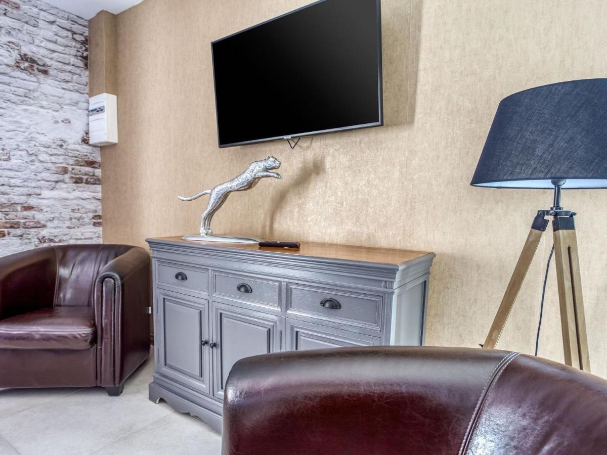 Cosy Apartment In Eperlecques With Fireplace المظهر الخارجي الصورة