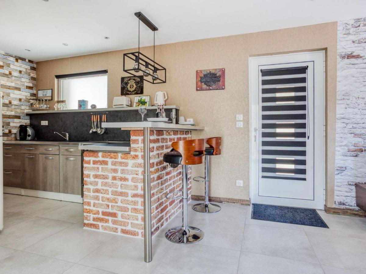 Cosy Apartment In Eperlecques With Fireplace الغرفة الصورة