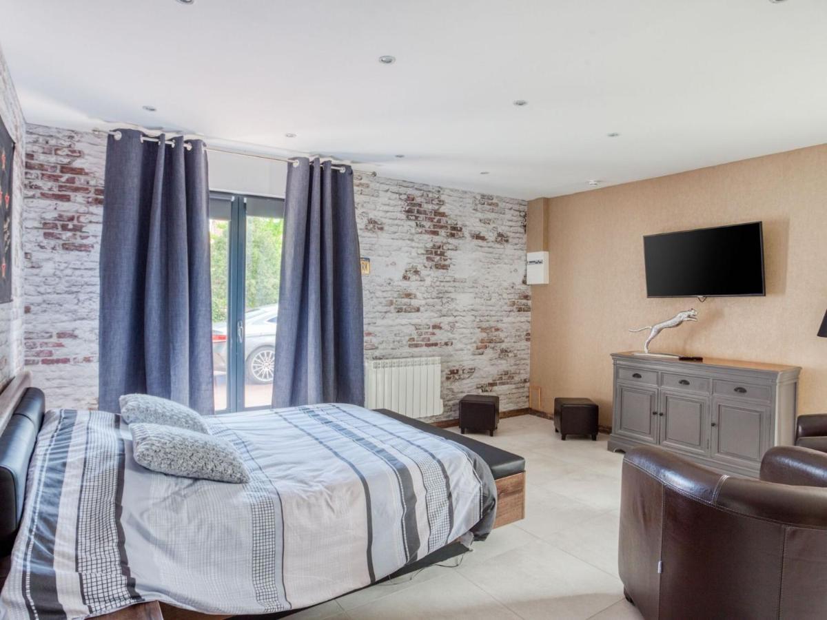 Cosy Apartment In Eperlecques With Fireplace الغرفة الصورة